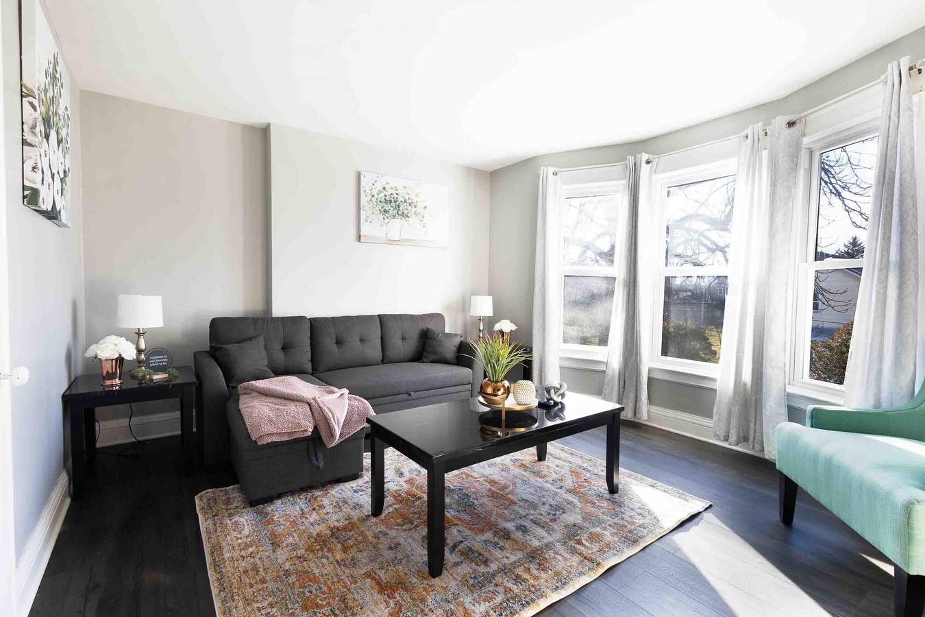 Entire apartment, Elegant 1Br 1 Bath apartment minutes the falls in Niagara Falls (NY), Niagara County