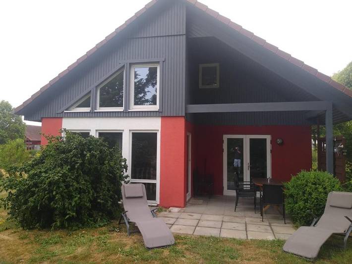 Ferienhaus für 6 Personen, mit Terrasse und Garten sowie Pool und Ausblick in Kalkhorst