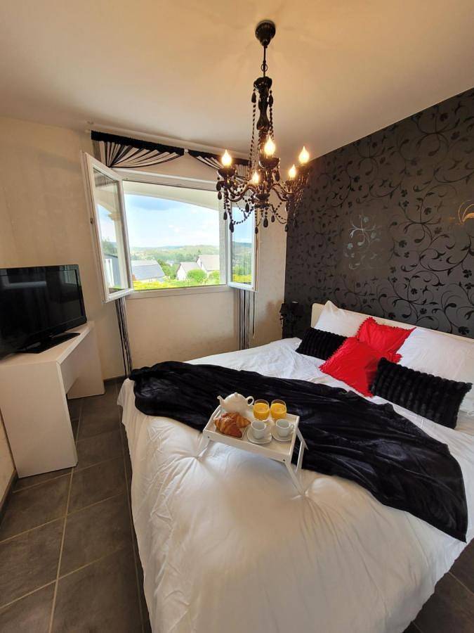 Location de vacances pour 6 personnes, avec vue et jardin à Tence - 4