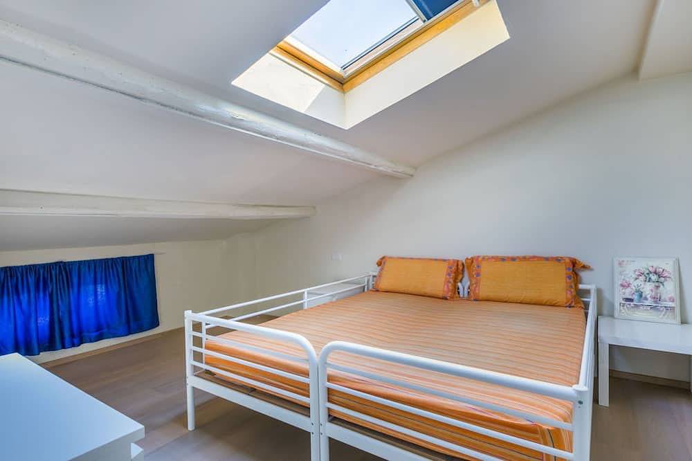 Appartamento intero, Incantevole appartamento per 6 ospiti con A/C, Wifi, Tv e balcone in Rosignano Solvay, Costa degli Etruschi