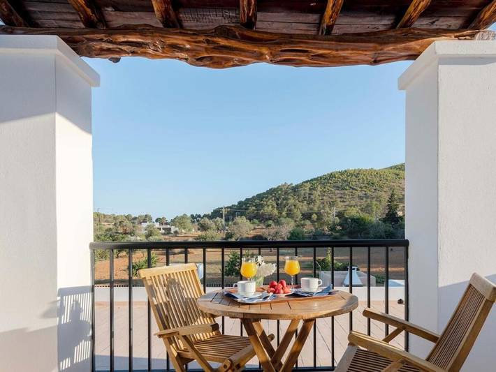 Location de vacances pour 6 personnes, avec piscine et terrasse à Cala Llonga - 3