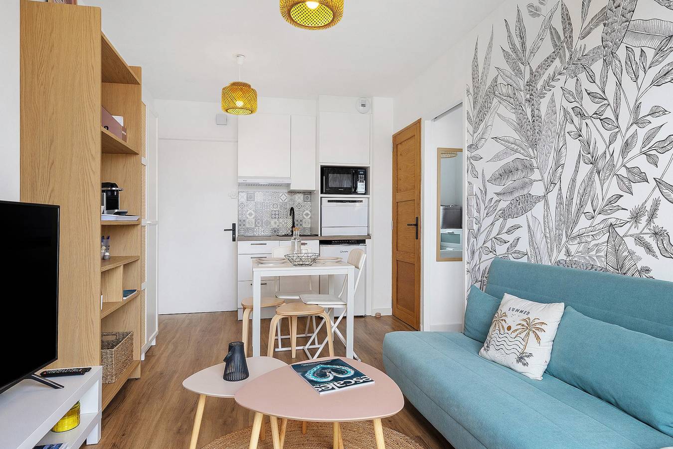 Entire apartment, Stay in the Heart of La Chaume Facing the Ocean – Les Barges 40! in Les Sables-d'Olonne, Vendée