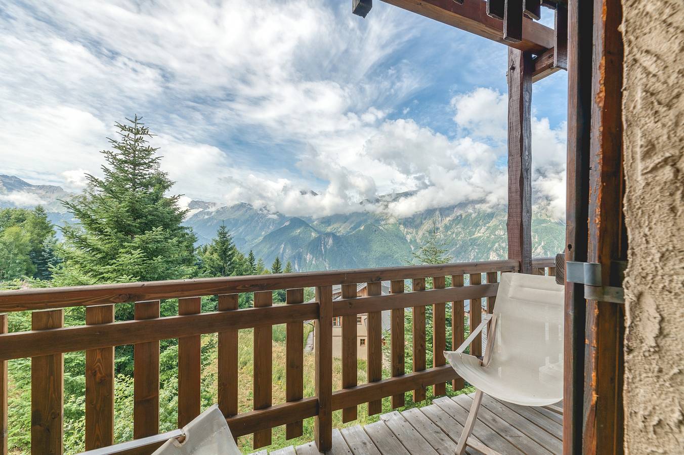 Appartement entier, Appartement 'Meije 4 Chaleureux' avec vue sur les montagnes, balcon et Wi-Fi in Villard-Reculas, Parc national des Écrins