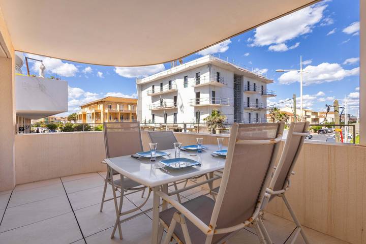 Gîte pour 4 personnes, avec balcon/terrasse, adapté aux familles dans Casino de Valras Plage