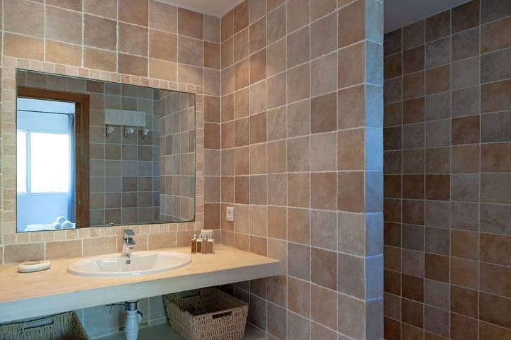 Villa pour 4 personnes, avec jardin ainsi que terrasse et jacuzzi à Figari - 4
