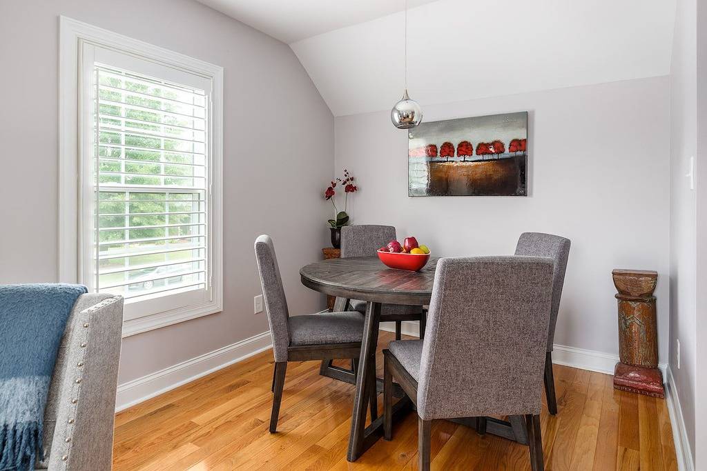 2 bed/2 bath with Lr, Dr, Kitchen, Laundry & Deck. Parties are not allowed. in High Point, Guilford County