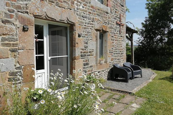 Gîte pour 8 personnes, avec jardin à Bernières-le-Patry