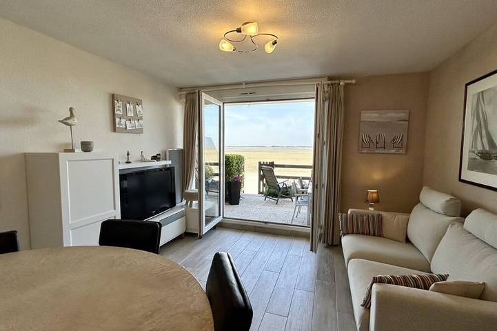 Apartamento entero, 🏖️ Les Pieds dans le Sable - Unique Apartment with Direct Beach Access in Le Crotoy, Región de Abbeville