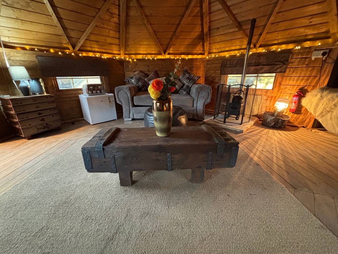 Hobbit Haven Hot Tub and Countryside Bliss in Insel Anglesey