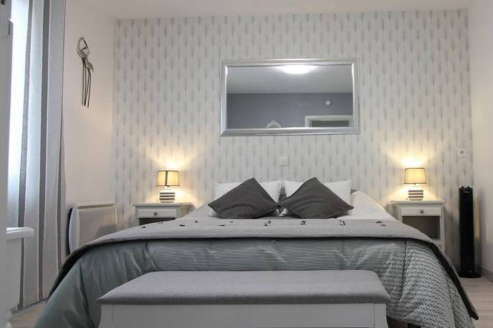 Location de vacances pour 6 personnes, avec jardin à Castillon-la-Bataille - 2