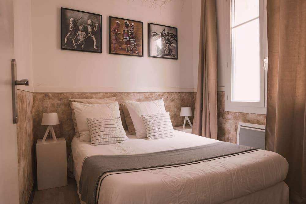 Geheel appartement, Large charming apartment in the heart of Nîmes with spectacular rooftop, garage in Nîmes, Nimes en omgeving