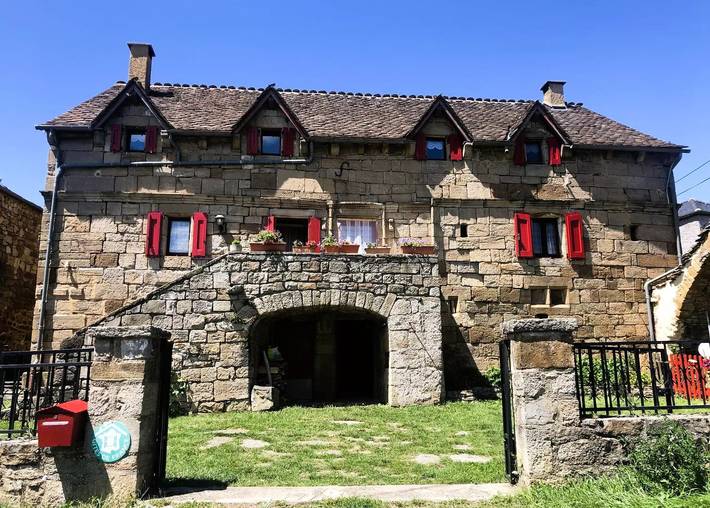 Gîte pour 6 personnes, avec balcon à Les Bondons - 2