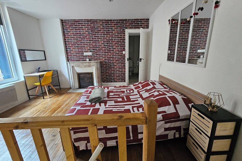 Downtown duplex, 8 minutes' walk from Montluçon train station in Montluçon, Montluçon region