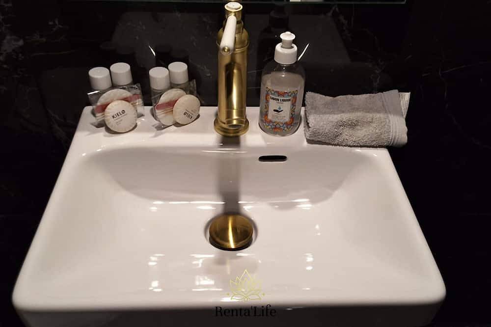 Entire apartment, Isséens Bourgain - Studio -  5min to Paris in Issy-les-Moulineaux, Hauts-de-Seine