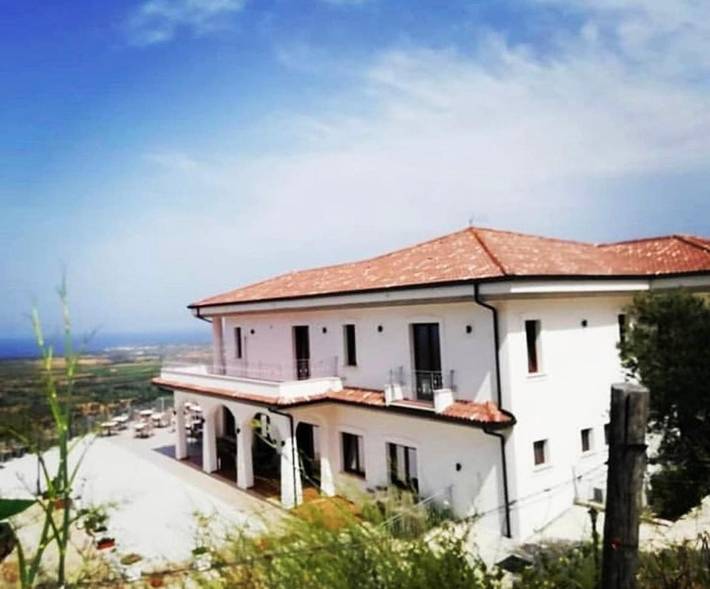 Maison d’hôte pour 3 personnes, avec Balcon ainsi que Terrasse et Jardin à Melissa