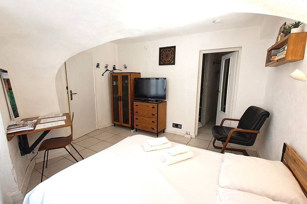 Entire apartment, Cosy studio in the heart of Saint-Paul-Trois-Châteaux, Drôme Provençale in Saint-Paul-Trois-Châteaux, Nyons region