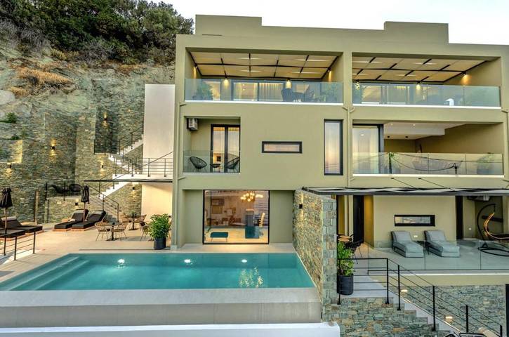 Appart’hôtel pour 2 personnes, avec vue ainsi que piscine et terrasse