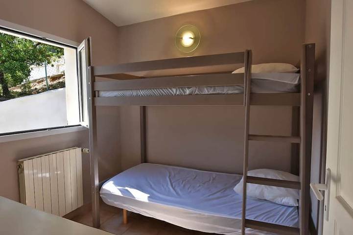 Location de vacances pour 10 personnes, avec jardin ainsi que piscine et terrasse dans Tarco - 2