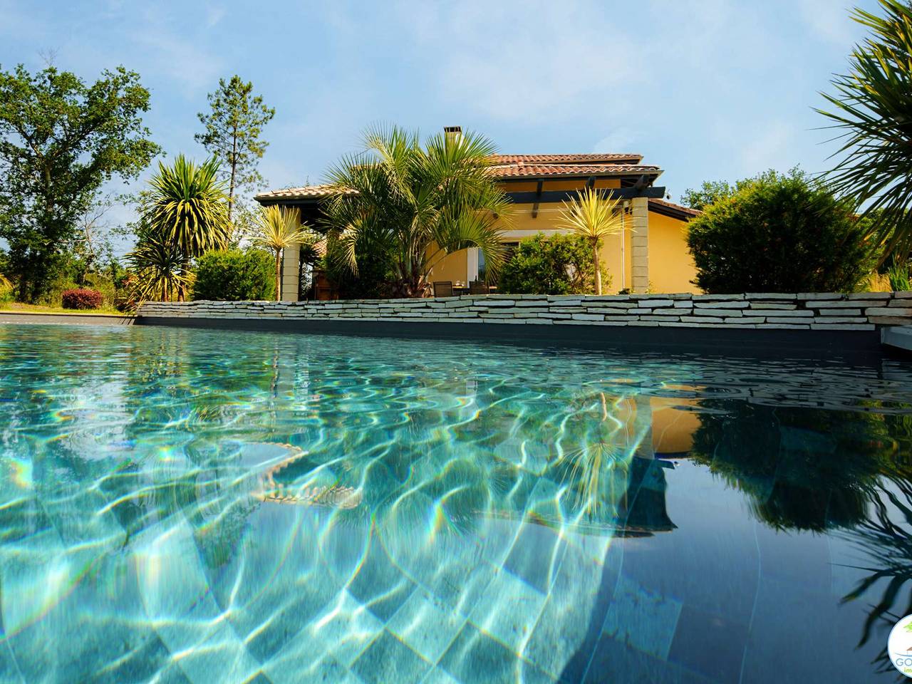 Villa 5 estrellas con piscina climatizada, 4 hab. con baño privado y Bbq - Hasta 12 pers. in Parentis-en-Born, Côte d’Argent