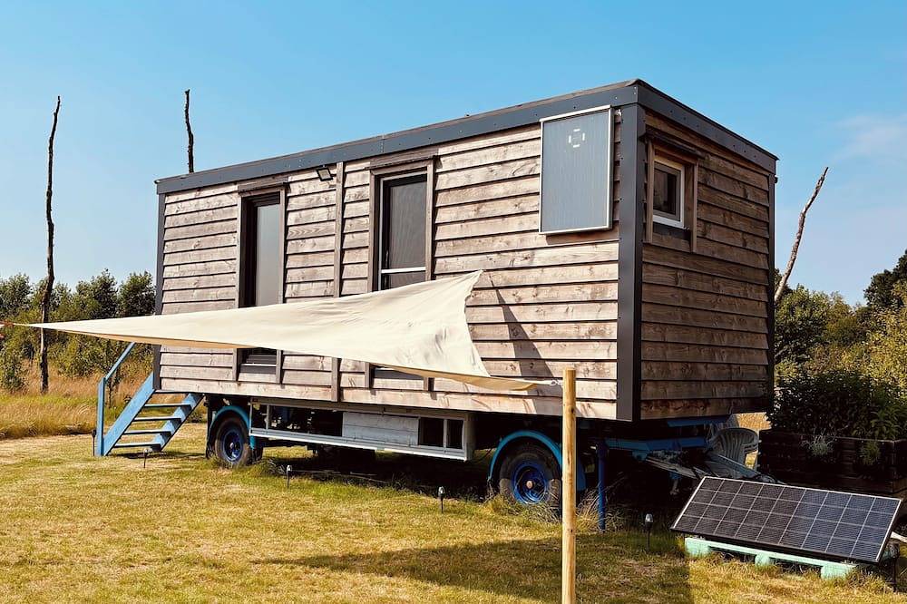 Tinyhouse Idylle: Natur & Hühner in Tannenhausen, Aurich
