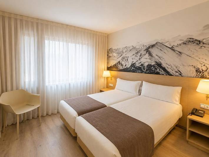 Hôtel pour 3 personnes, avec Terrasse et Piscine