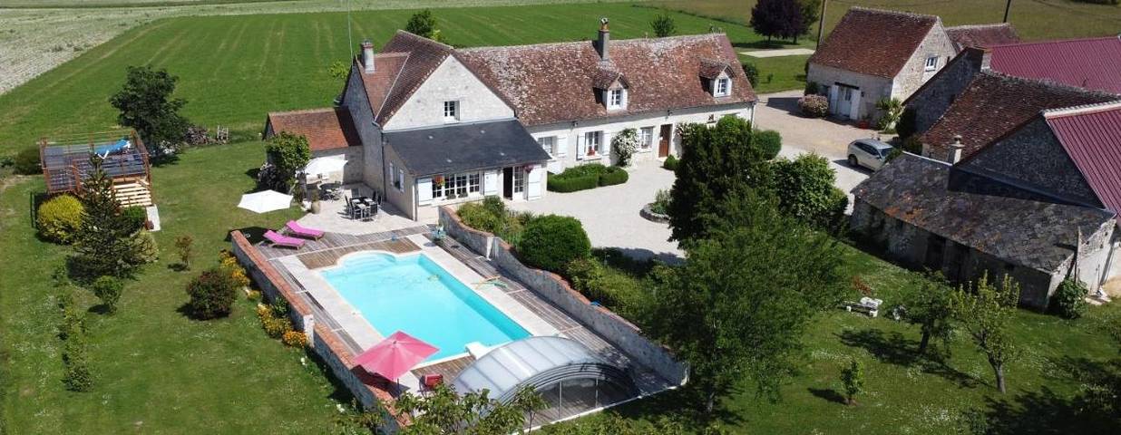 Chambre d’hôte pour 2 personnes, avec Terrasse et Jardin ainsi que Piscine et Vue
