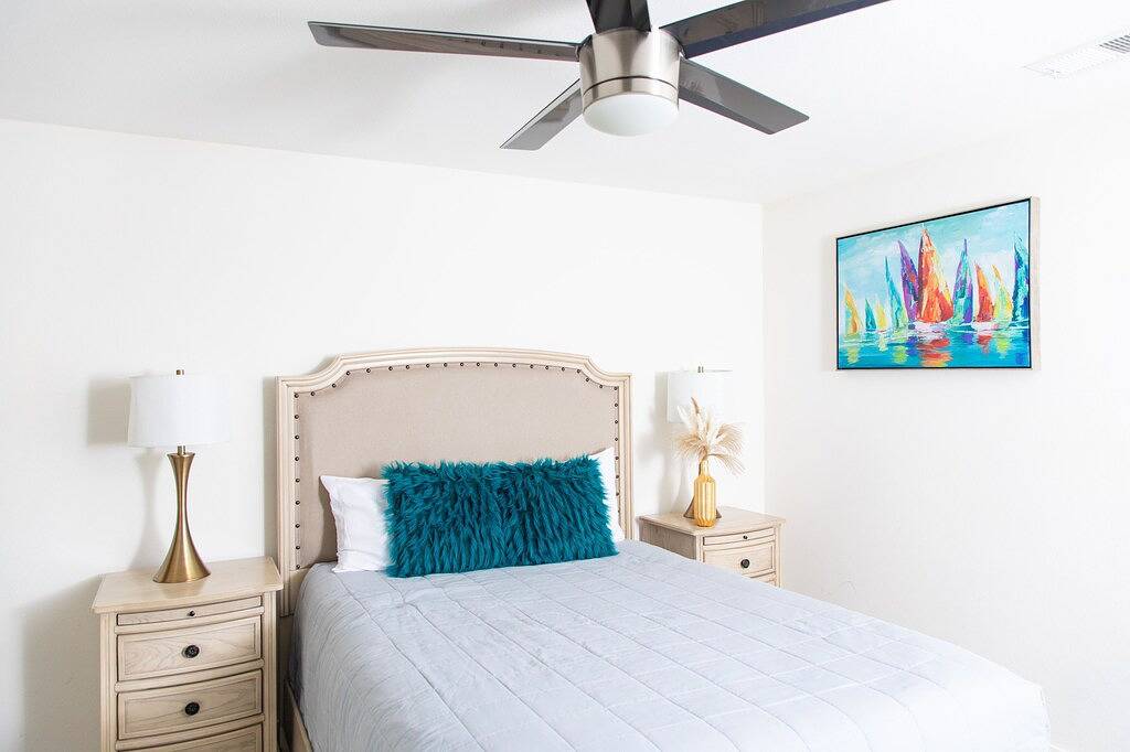 Interstellar w/Pool, Golf, & Game room/Sleeps 23! in Coachella, Coachella Valley