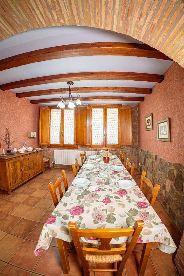 Five-Bedroom House in San Martín de la Virgen de Moncayo, Provincia de Zaragoza