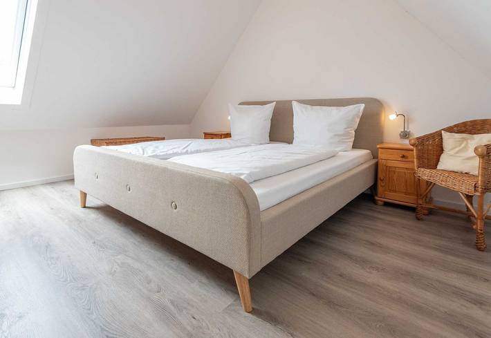Ganze Wohnung, Moderne 2-Zimmer Ferienwohnung auf ca. 48 m², für 2 Personen. in Wenningstedt, Sylt