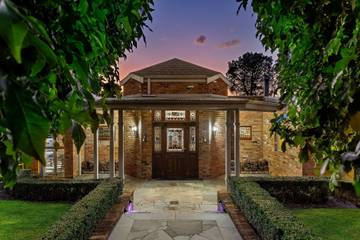 Holiday Home for 10 People in Melbourne, Mornington Peninsula, Photo 1