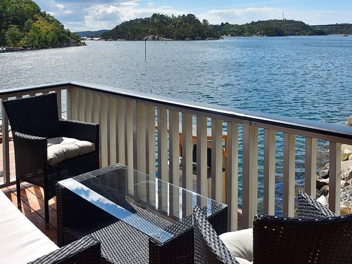 Ferienhaus für 4 Personen, mit Balkon und Terrasse in Bømlo