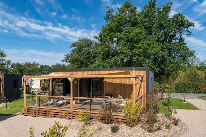 Location de vacances pour 4 personnes, avec piscine et jardin, animaux acceptés à Pierrefitte-sur-Sauldre