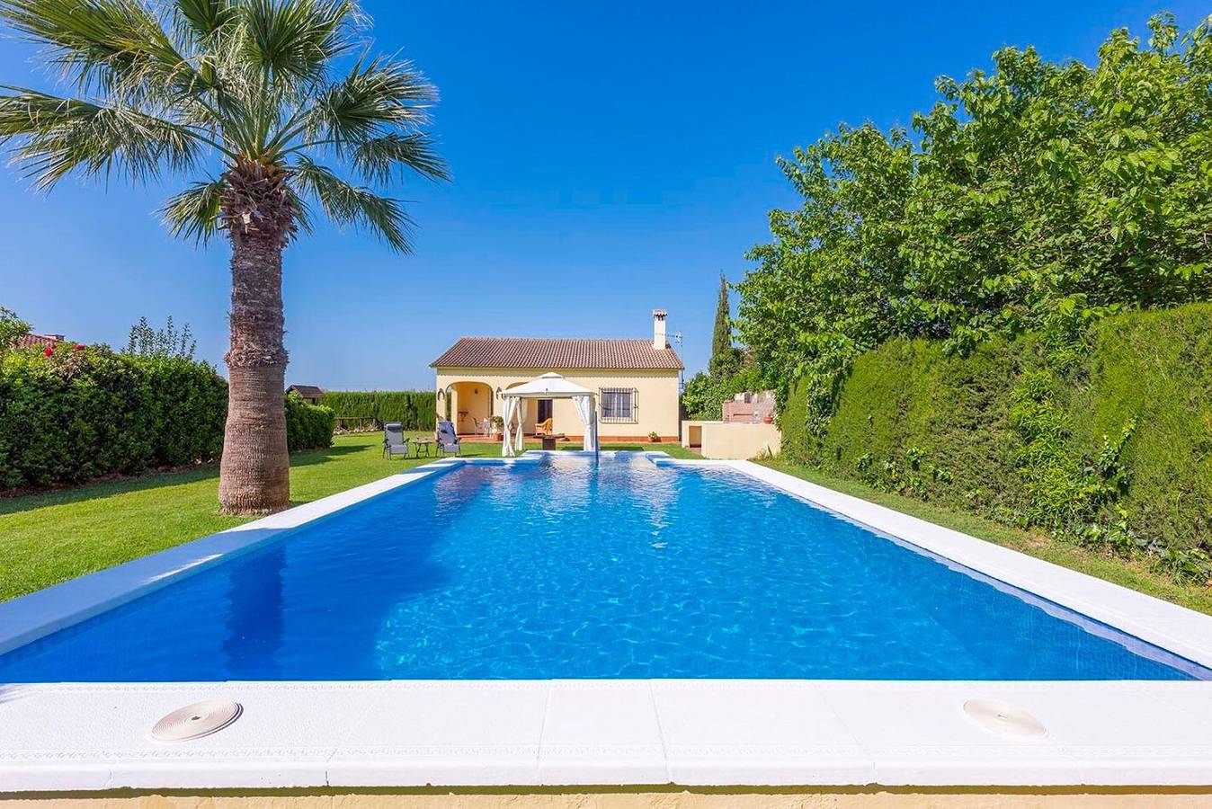Villa "Casa Rural Casa de Noa" mit Privatem Pool, Privatem Garten und Wlan in Marchena, Sevilla Provinz