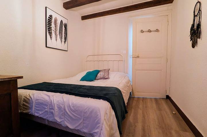 Gîte pour 5 personnes, avec jardin à Mazeyrat-d'Allier - 4