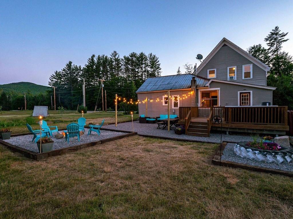 Charming Farm House- Game Room & Hot Tub, Fire Pit in Newry, Sunday River