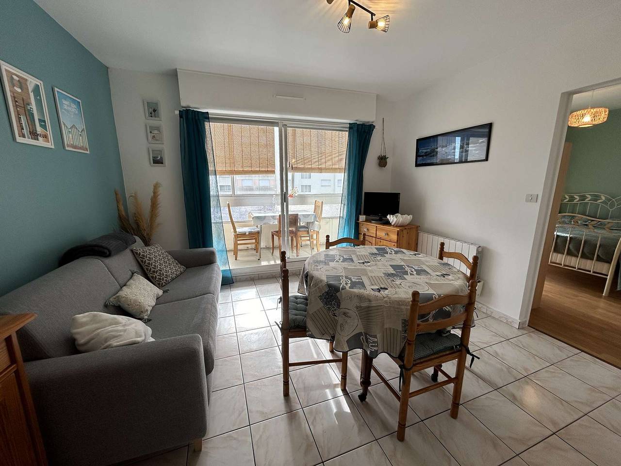 Appartement entier, Appartement 2 pièces, 5 couchages, parking privé, proche plage et commerces, Saint-Hilaire-de-Riez in Saint-Hilaire-de-Riez, Vendée
