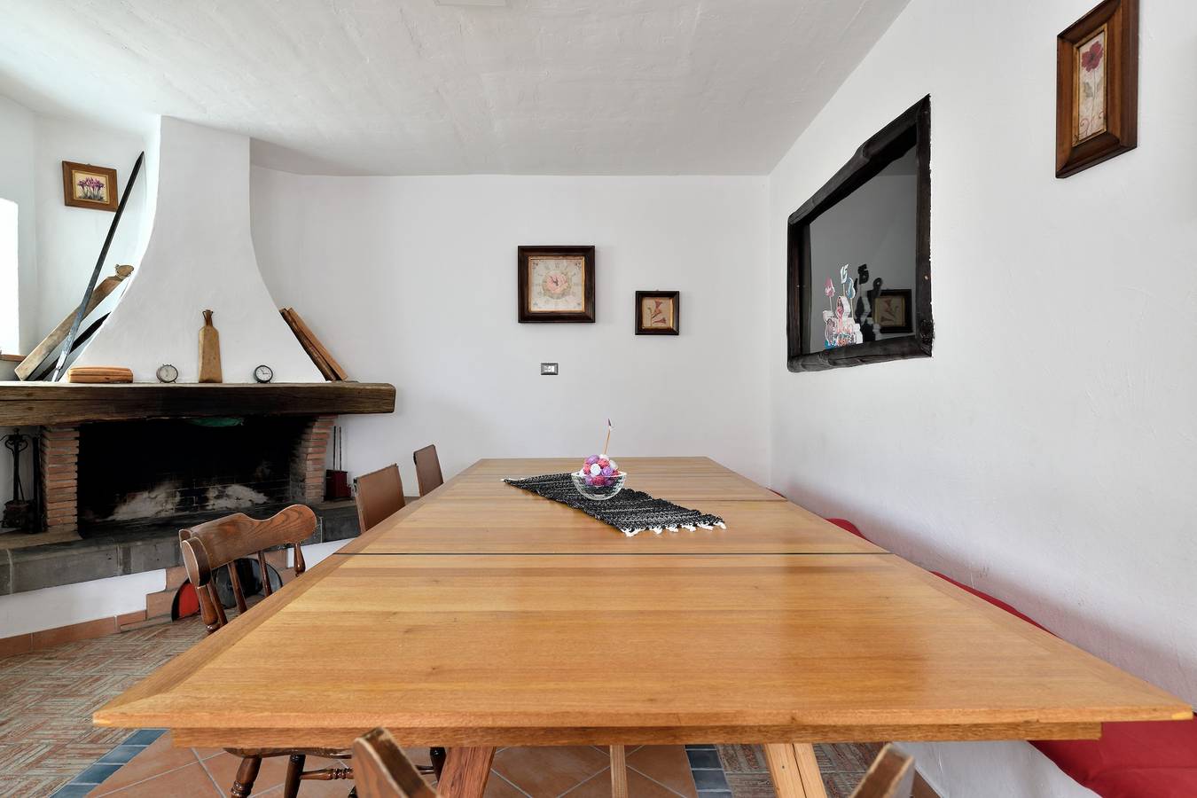 Maison de vacances 'Ami' avec vue sur la mer, terrasse privée et jardin commun in Arzana, Barbagia