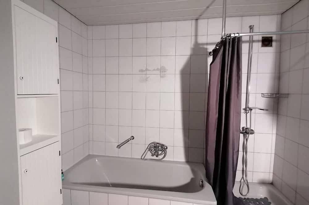 Ganze Wohnung, Komfortables und voll ausgestattetes Feriendomizil auf der Jurahöhe in Dietfurt, Ostbayern