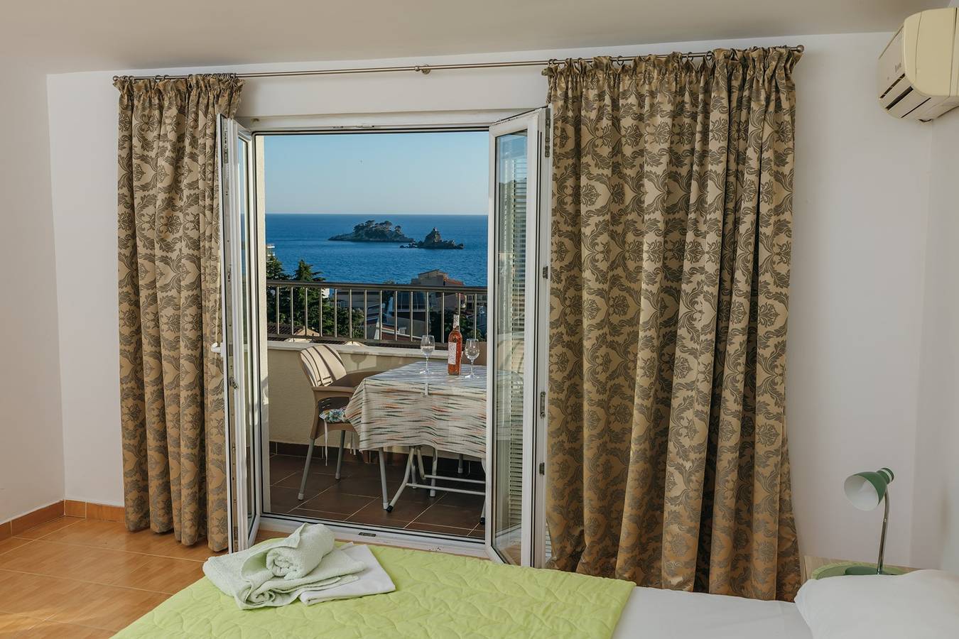 Appartement entier, Villa Vjera - apartments in Petrovac in Petrovac na Moru, Municipalité de Budva