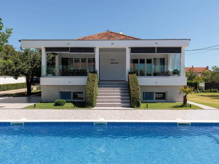 Villa in Galovac mit Pool bei Zadar in Galovac, Zadar