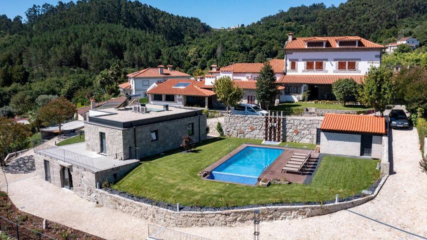 Casa rural para 3 personas, con vistas además de jardín y piscina, Se admiten mascotas en Arcos de Valdevez - 3