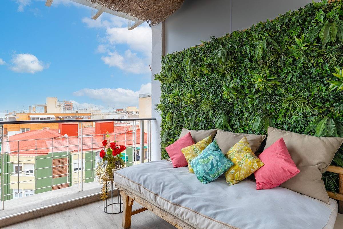Geheel appartement, Vakantieappartement voor 7 personen met tuin in El Barrio, Alicante
