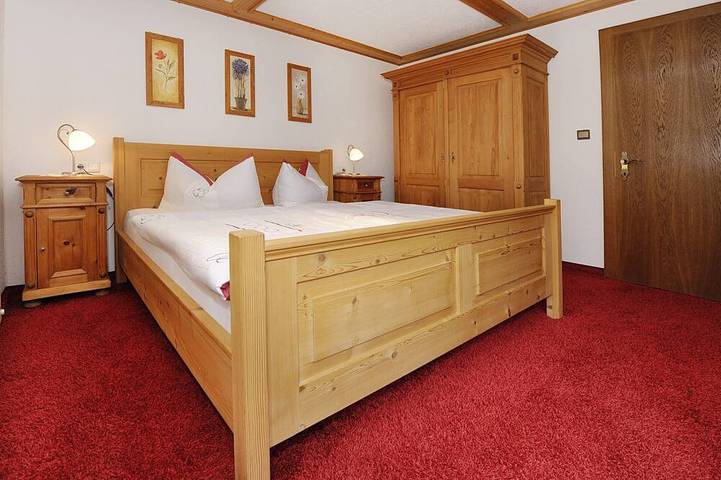 Ganze Wohnung, Komfortable Ferienwohnung mit herrlicher Aussicht, einfach zum Wohlfühlen in Silbertal, Schruns-Tschagguns