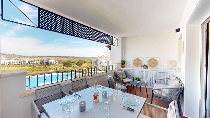 Apartment for 4 people, with Terrace and Pool as well as View in Murcia