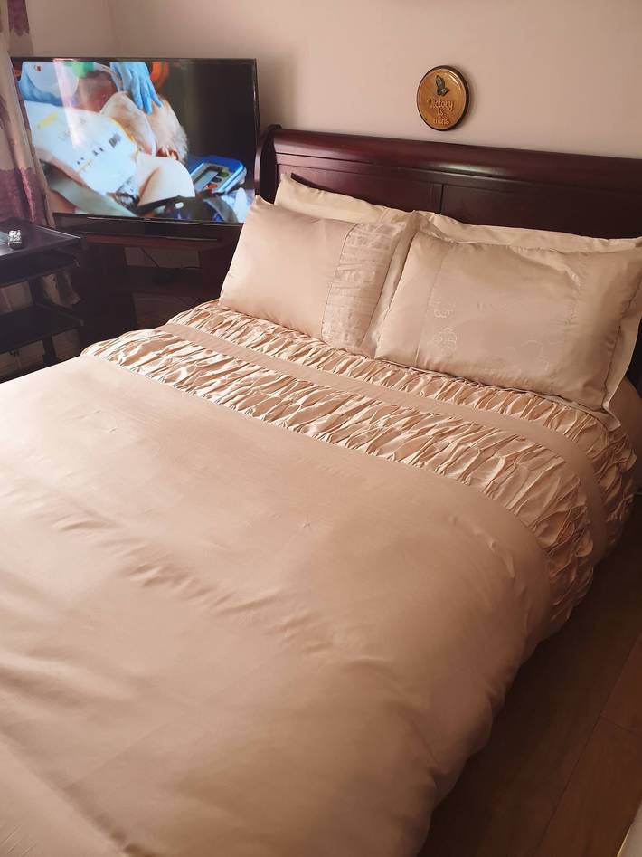 Schlafzimmer mit eigenem Bad, eigener Toilette und Dusche und unbegrenztem WLAN in South Dublin, County Dublin