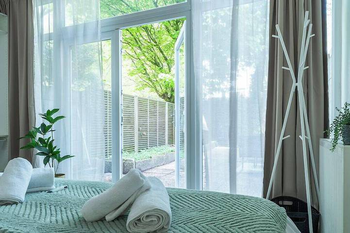 Ganze Wohnung, Übernachten Sie bei Bed en Koffie in einem modernen, vollständig ausgestatteten Appartement Tilburg, perfekt gelegen, um das poppodium Overnachten, Efteling overnachten oder Safaripark Beekse Bergen zu besuchen. in Tilburg, Nordbrabant