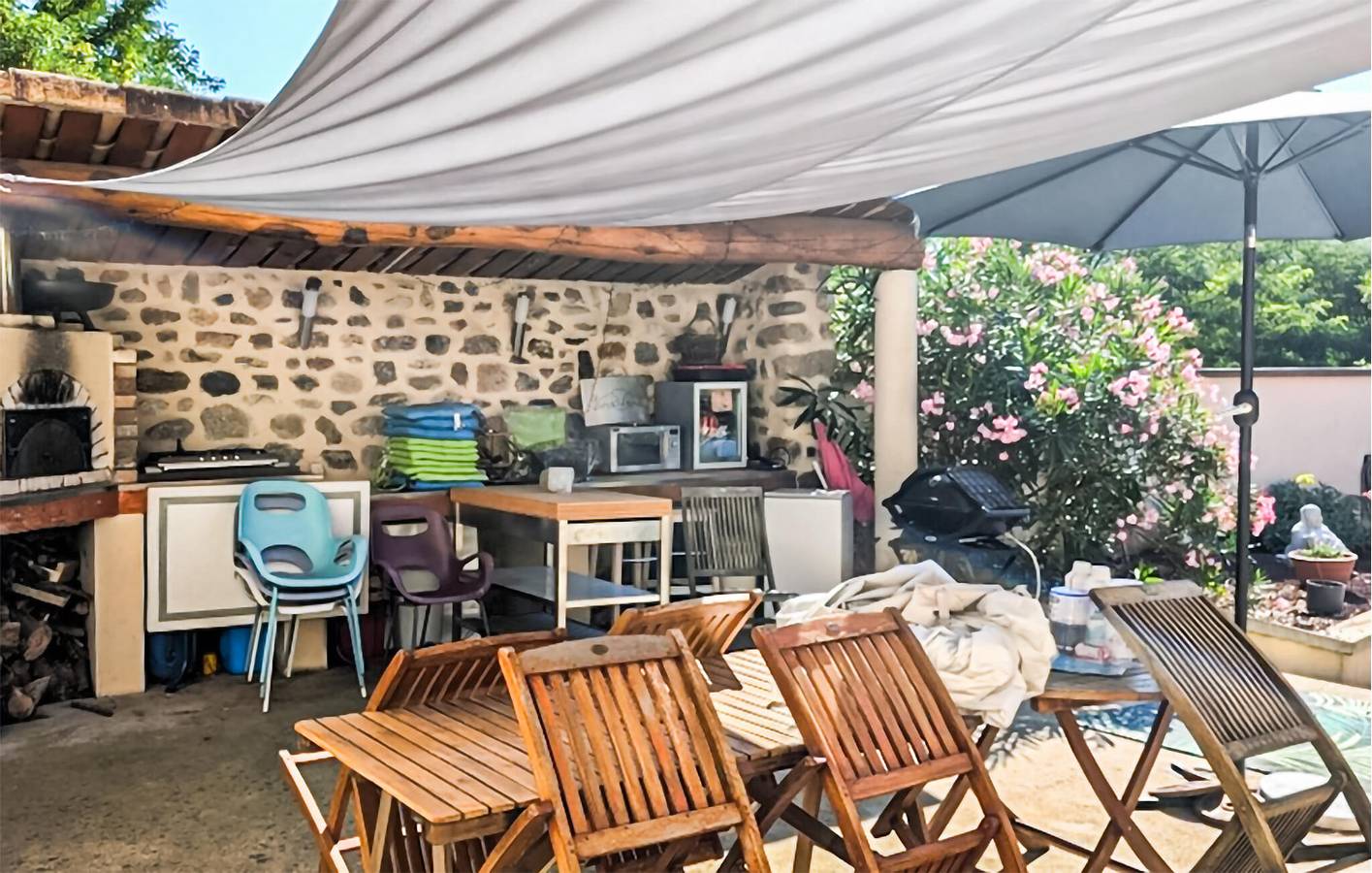 Encantador apartamento cerca del río L'Eyrieux, con wifi y aparcamiento in Saint-Fortunat-sur-Eyrieux, Privas