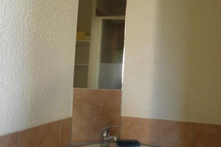 Gîte pour 6 personnes, avec piscine, animaux acceptés à Lablachère - 2