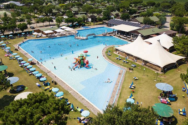Bungalow per 4 persone, con piscina e piscina per bambini in