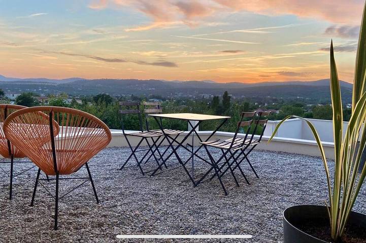 Appartement de vacances pour 4 personnes, avec jacuzzi et terrasse